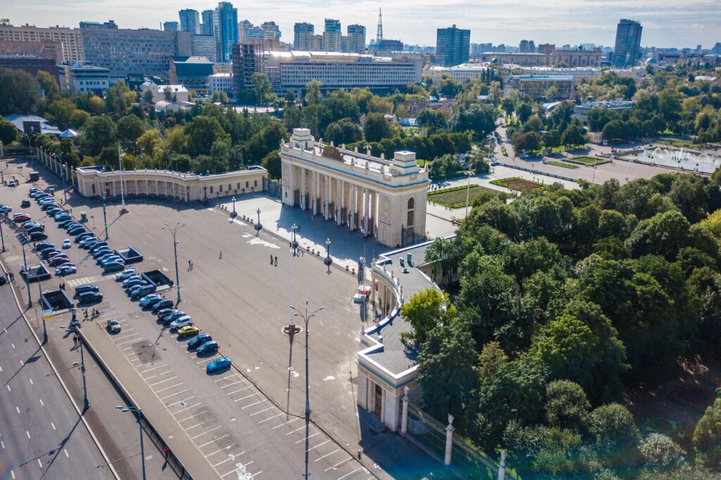 Центральный парк культуры и отдыха имени Горького рядом с ЖК «Особняк в Хилковом переулке»